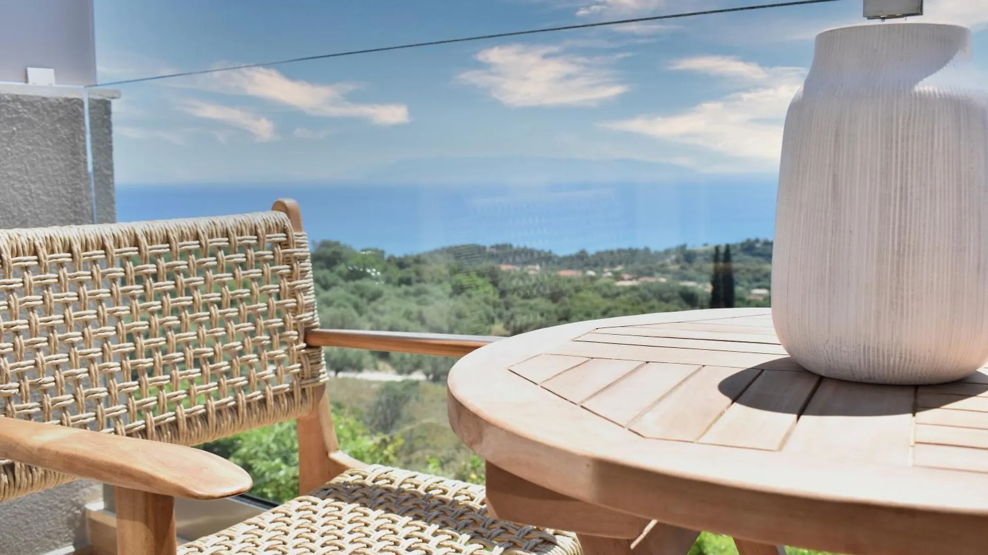 Diana Suites Trapezaki