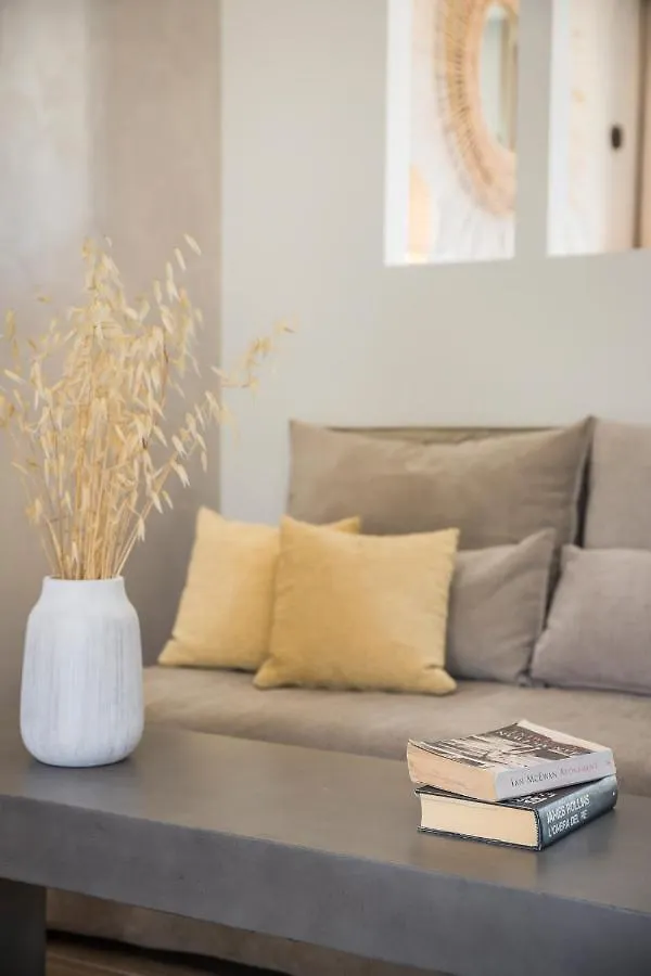 Lägenhetshotell Diana Suites Trapezaki